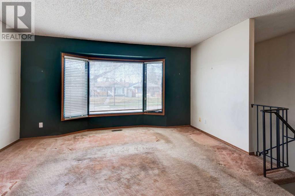 Property at 102 Sunbank Way SE image 4