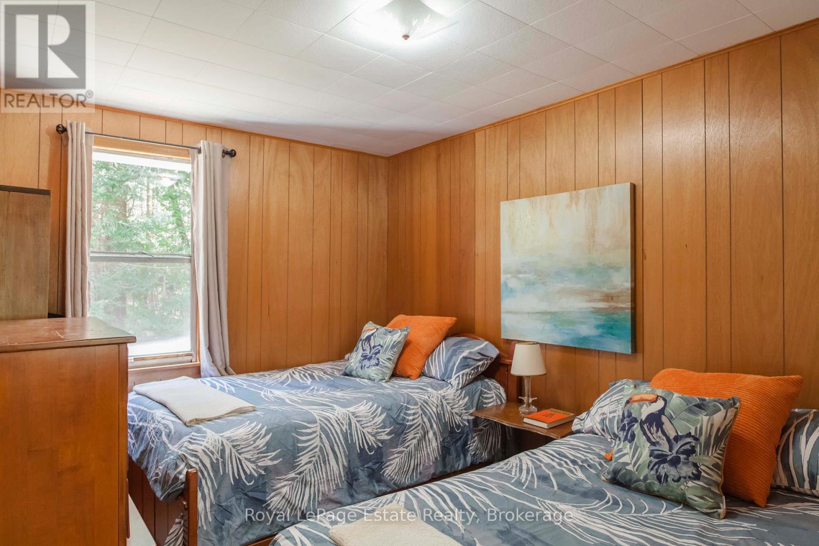 704 York Avenue, South Bruce Peninsula, Ontario  N0H 2G0 - Photo 19 - X12101346