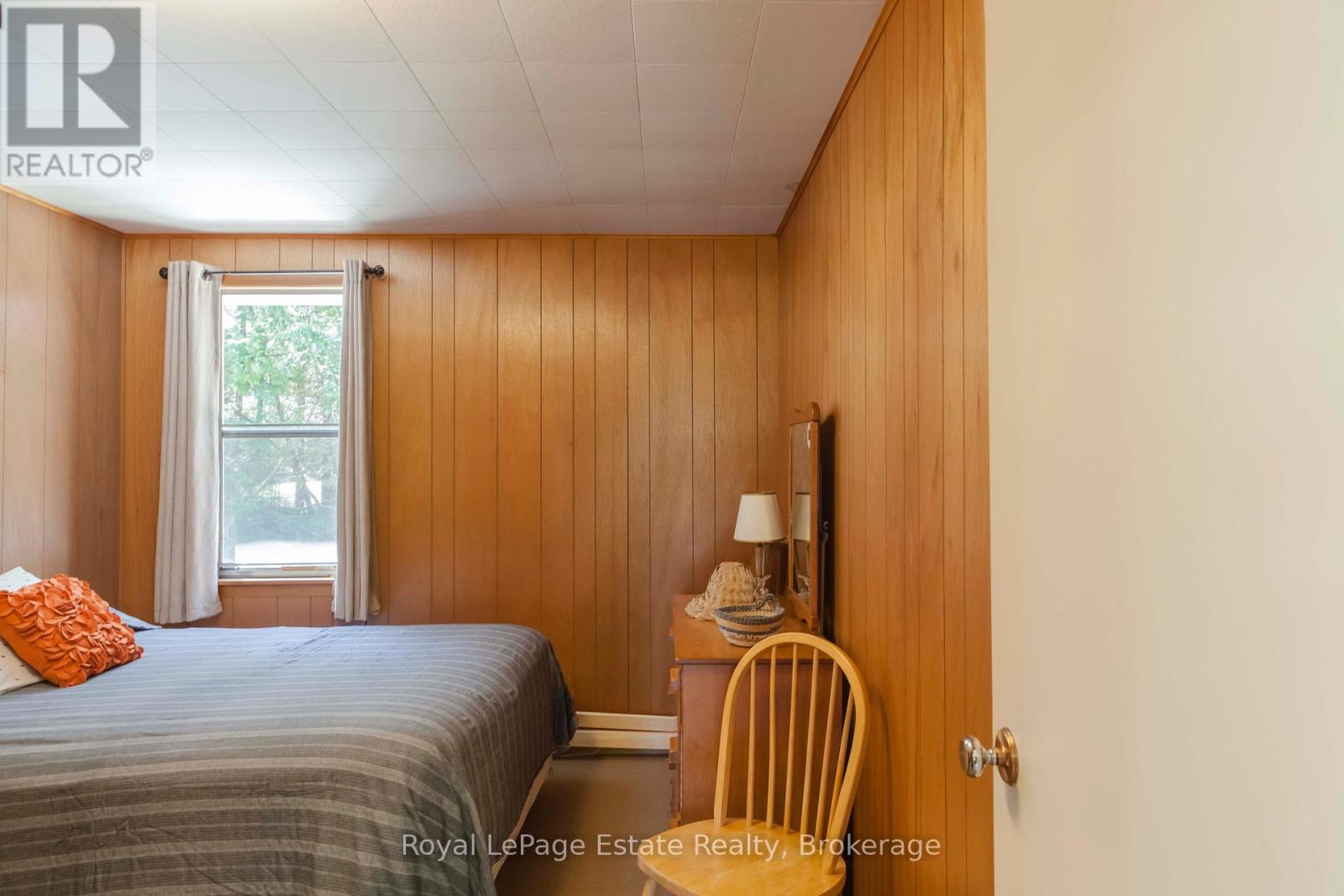 704 York Avenue, South Bruce Peninsula, Ontario  N0H 2G0 - Photo 20 - X12101346