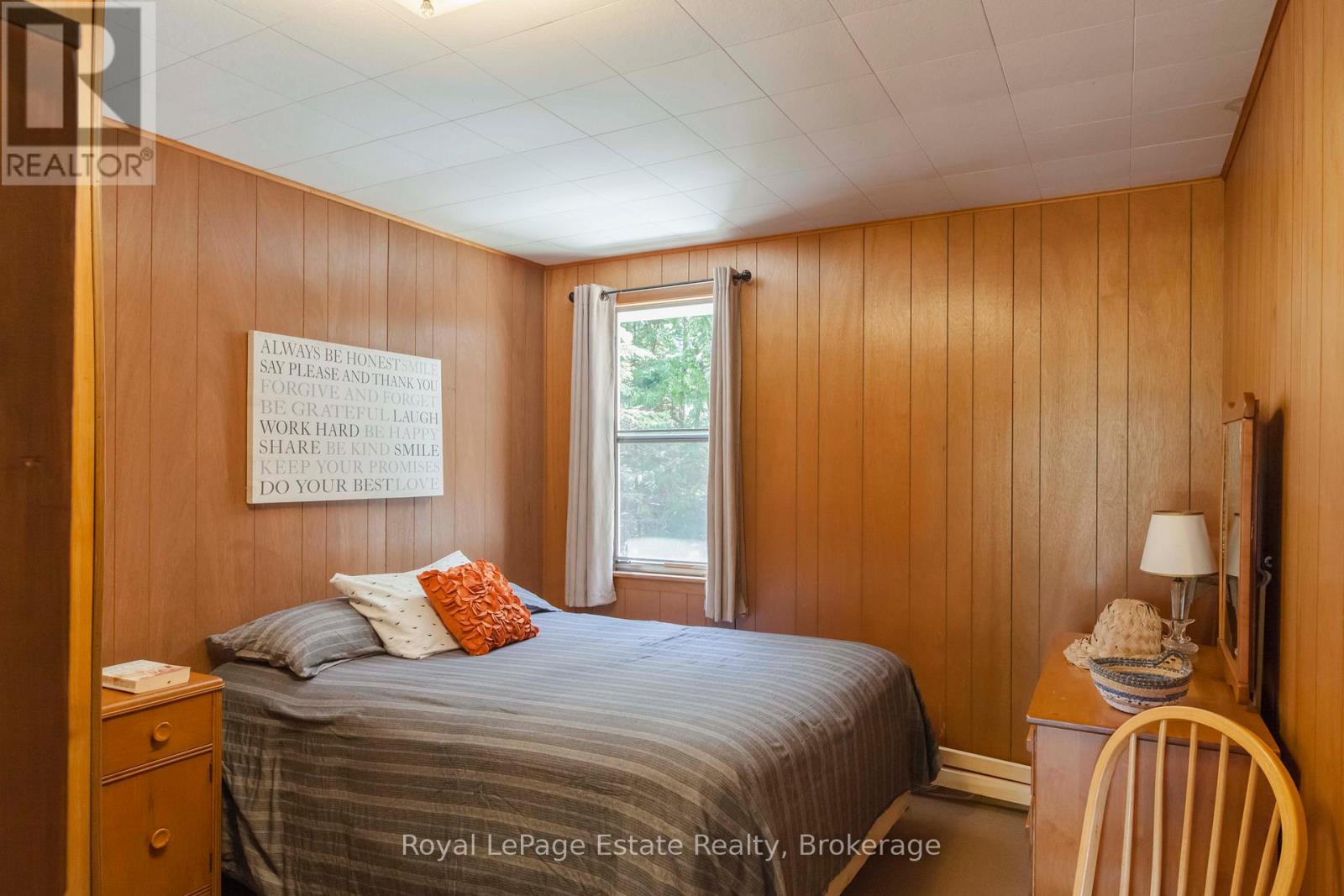 704 York Avenue, South Bruce Peninsula, Ontario  N0H 2G0 - Photo 21 - X12101346