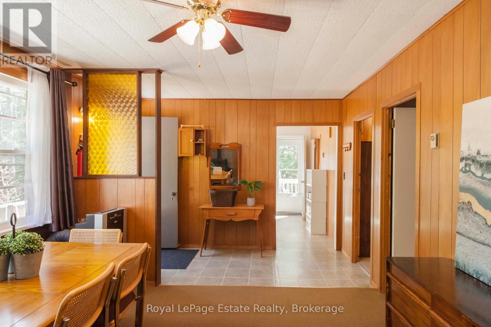 704 York Avenue, South Bruce Peninsula, Ontario  N0H 2G0 - Photo 22 - X12101346