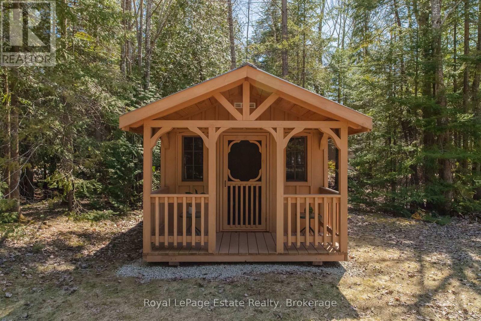 704 York Avenue, South Bruce Peninsula, Ontario  N0H 2G0 - Photo 31 - X12101346