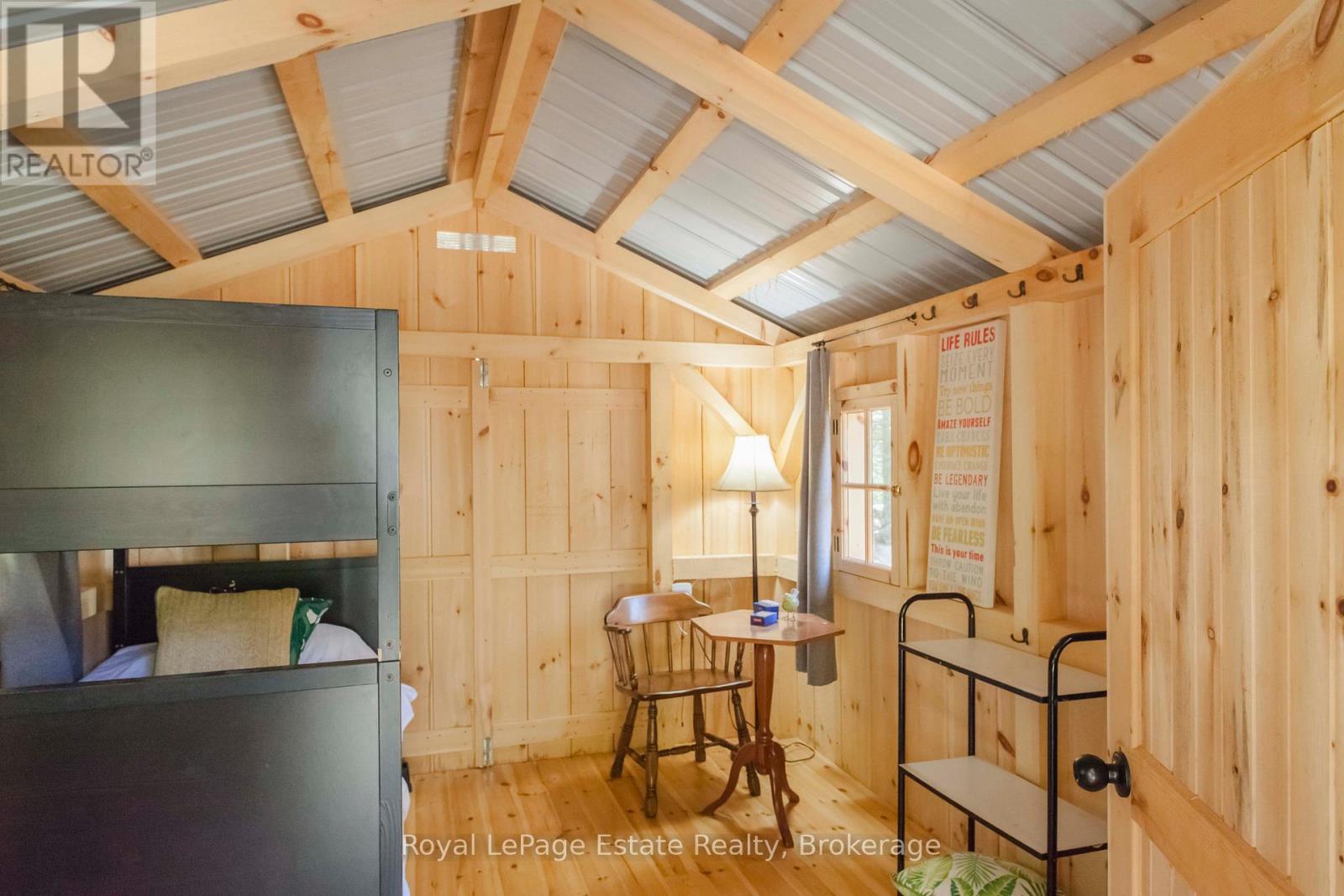704 York Avenue, South Bruce Peninsula, Ontario  N0H 2G0 - Photo 32 - X12101346