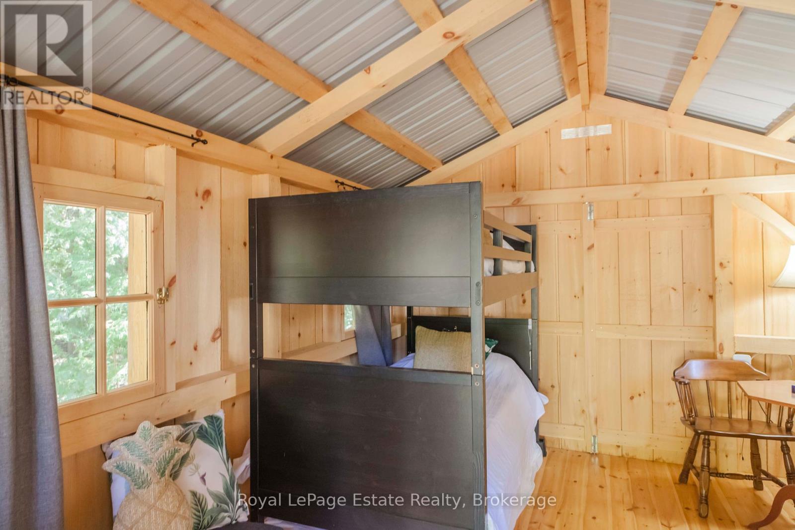 704 York Avenue, South Bruce Peninsula, Ontario  N0H 2G0 - Photo 34 - X12101346