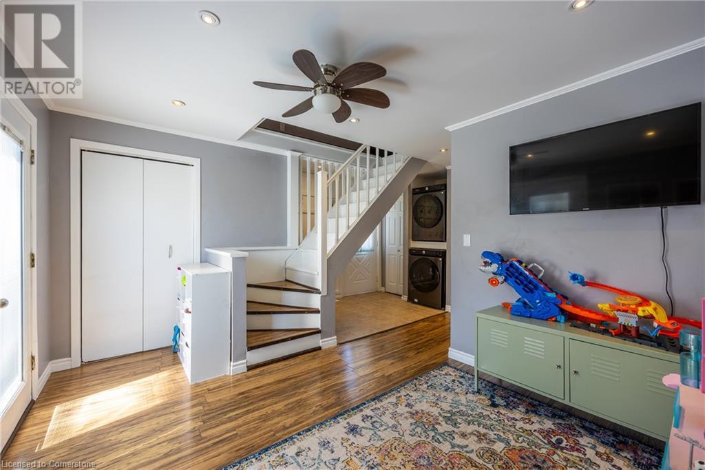 Property at 12 PANSY Avenue image 4