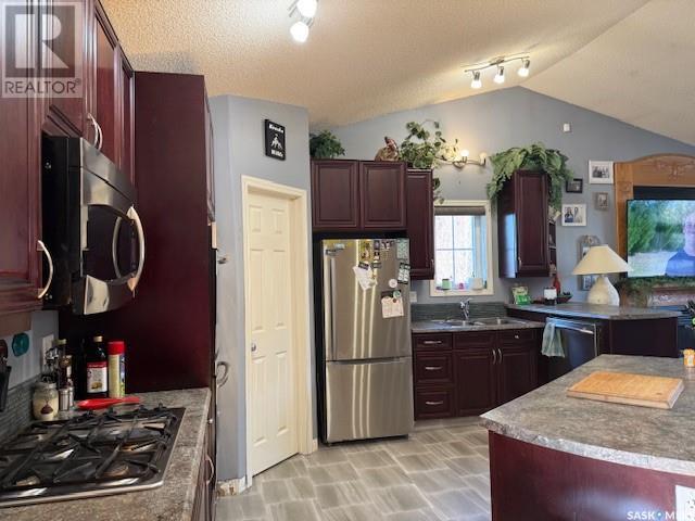 1303 Studer Street, La Ronge, Saskatchewan  S0J 1L0 - Photo 2 - SK975099