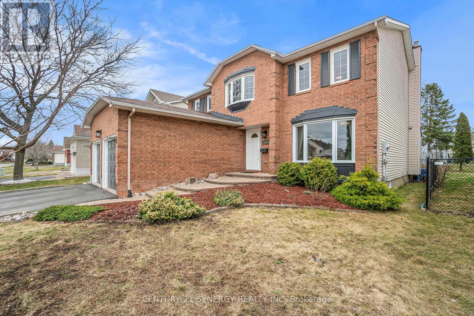 Property at 630 ARC-EN-CIEL STREET image 4