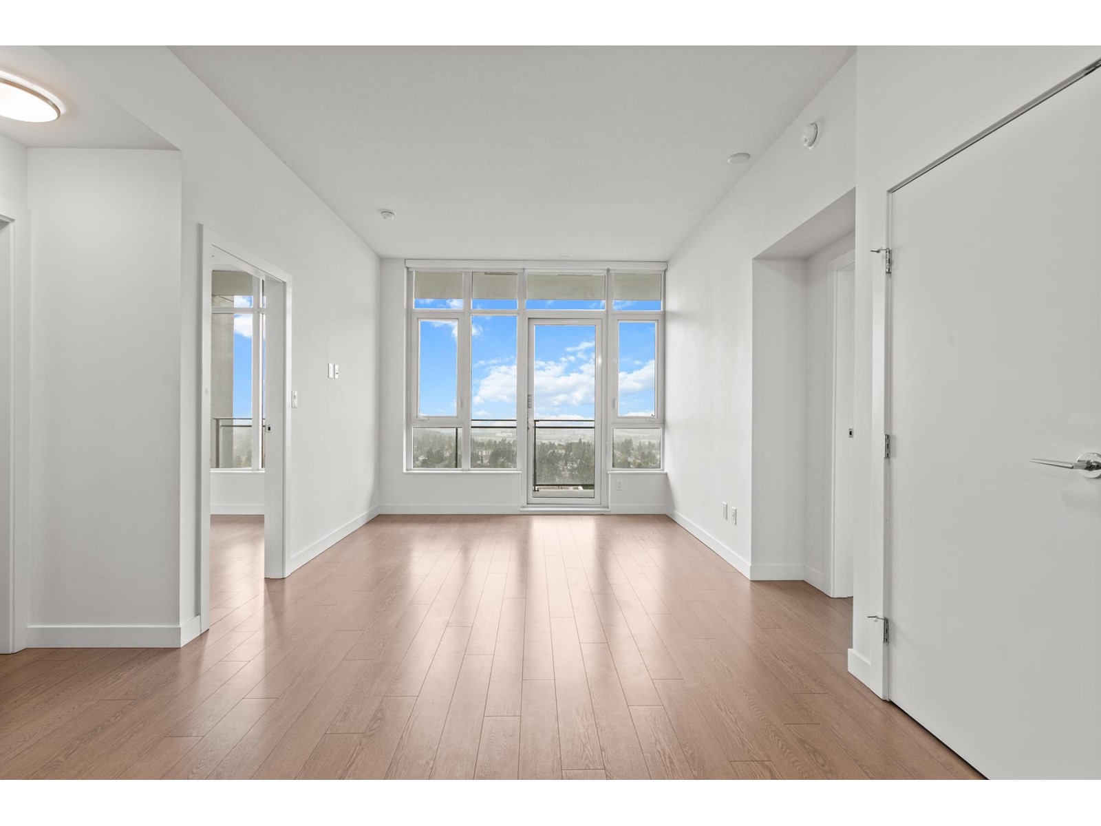3203 13308 Central Avenue, Surrey, British Columbia  V3T 0M4 - Photo 23 - R2987700
