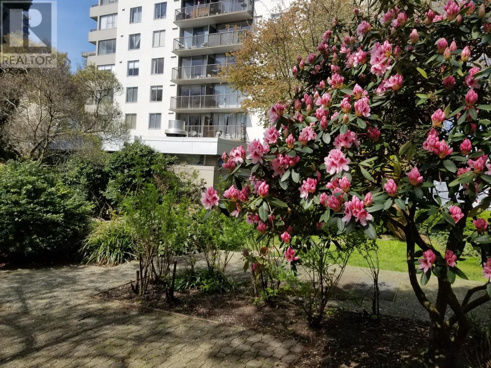 Listing Picture 31 of 39 : 2205 1251 CARDERO STREET, Vancouver / 溫哥華 - 魯藝地產 Yvonne Lu Group - MLS Medallion Club Member