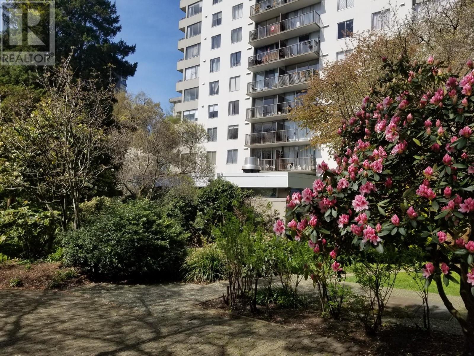 Listing Picture 30 of 39 : 2205 1251 CARDERO STREET, Vancouver / 溫哥華 - 魯藝地產 Yvonne Lu Group - MLS Medallion Club Member