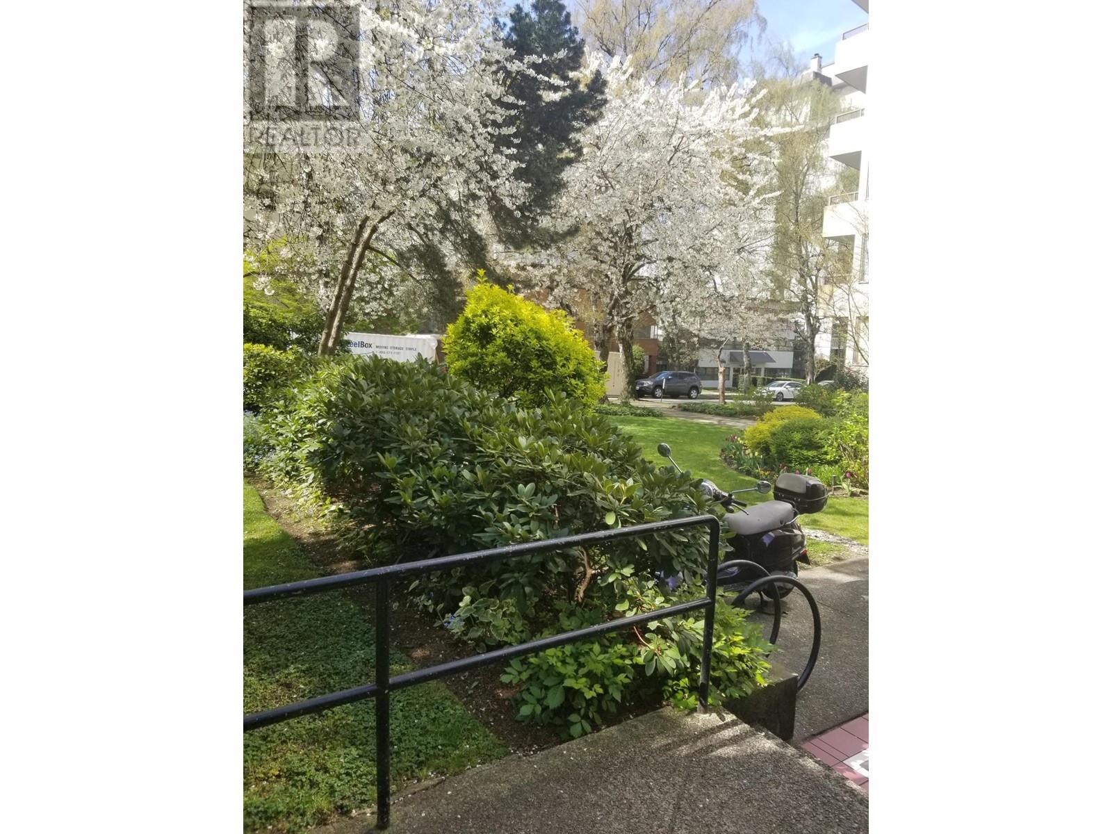 Listing Picture 34 of 39 : 2205 1251 CARDERO STREET, Vancouver / 溫哥華 - 魯藝地產 Yvonne Lu Group - MLS Medallion Club Member