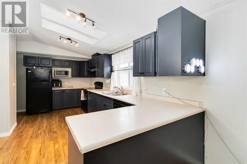 132 Mitchell Drive, Fort Mcmurray, Alberta  T9K 2P1 - Photo 5 - A2186268