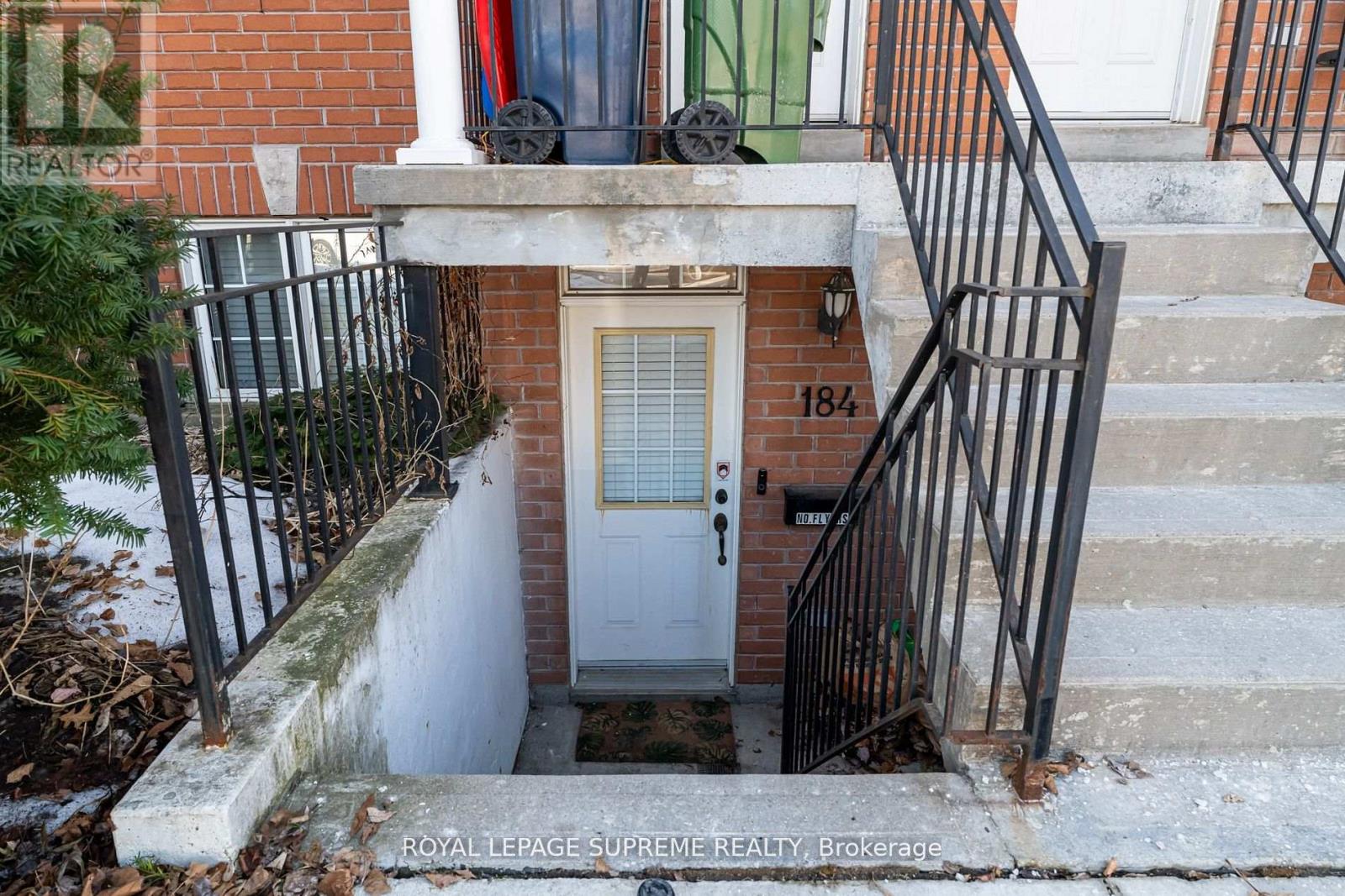 184 Wiltshire Avenue, Toronto, Ontario  M6N 5G2 - Photo 6 - W12074029