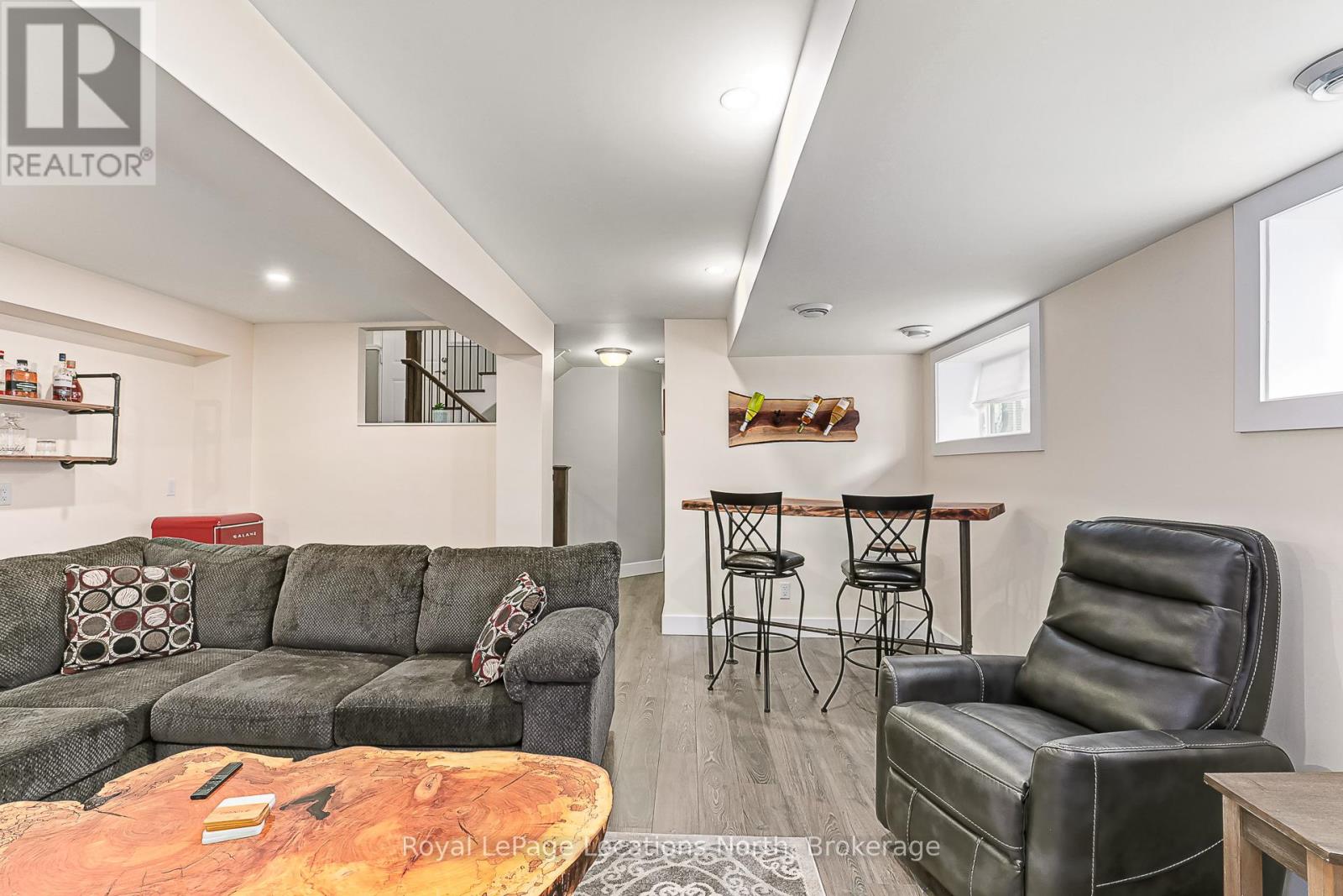 238 Courtland Street, Blue Mountains, Ontario  L9Y 4E2 - Photo 32 - X12101460
