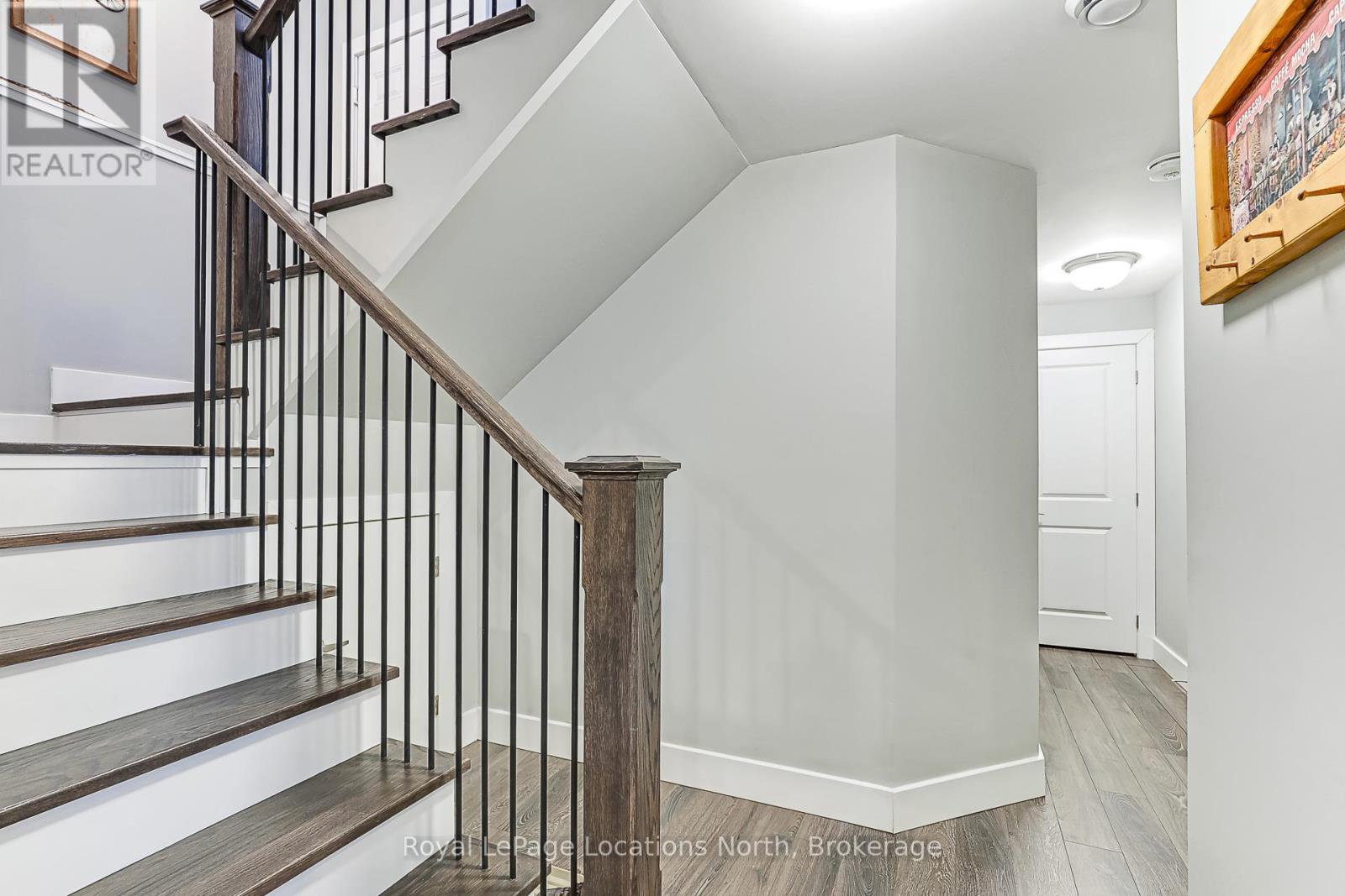 238 Courtland Street, Blue Mountains, Ontario  L9Y 4E2 - Photo 33 - X12101460