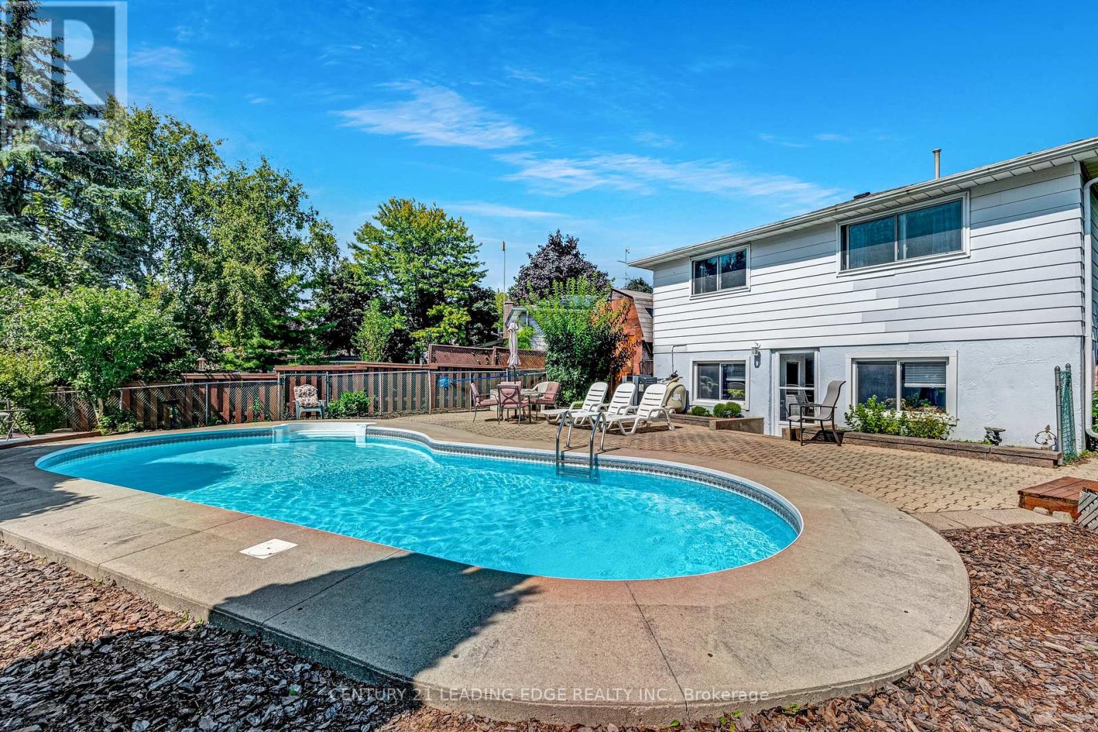 Property at 114 VANZANT COURT image 5