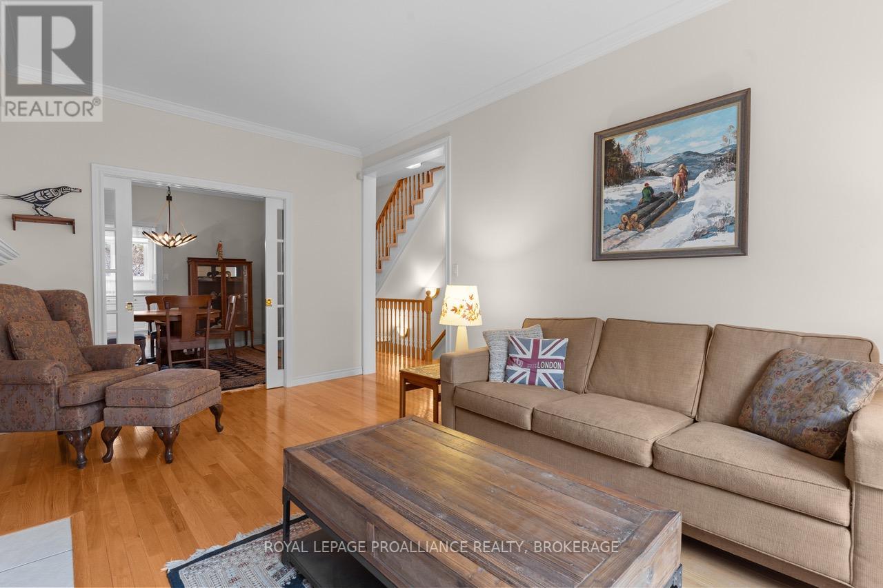 30 Yonge Street, Kingston (Central City West), Ontario  K7M 1E3 - Photo 13 - X12101704