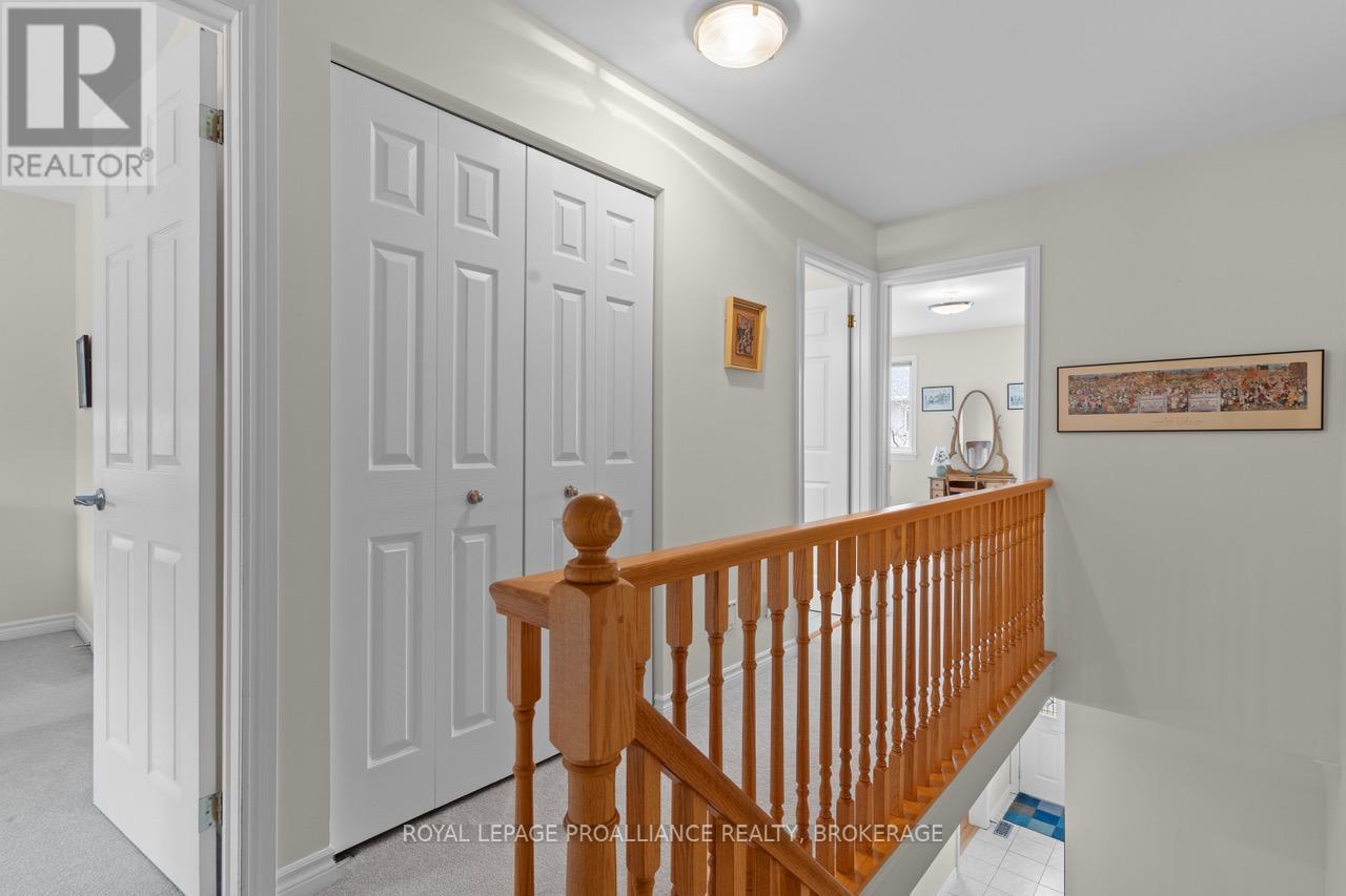 30 Yonge Street, Kingston (Central City West), Ontario  K7M 1E3 - Photo 14 - X12101704