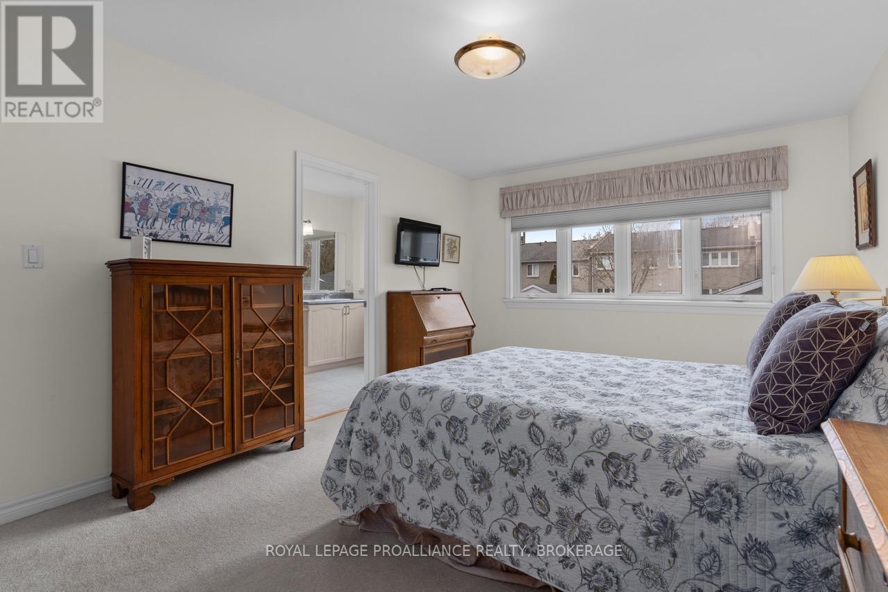 30 Yonge Street, Kingston (Central City West), Ontario  K7M 1E3 - Photo 16 - X12101704