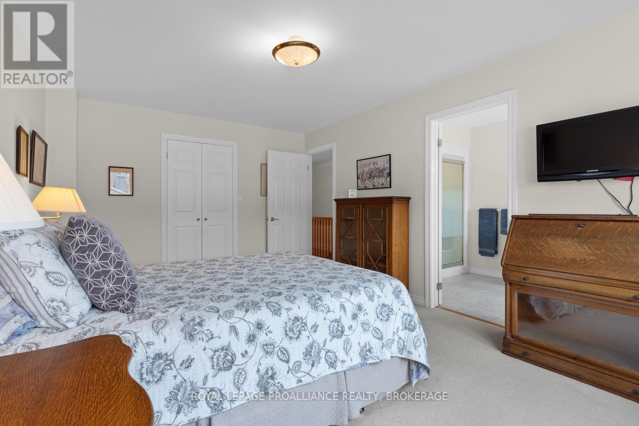 30 Yonge Street, Kingston (Central City West), Ontario  K7M 1E3 - Photo 17 - X12101704