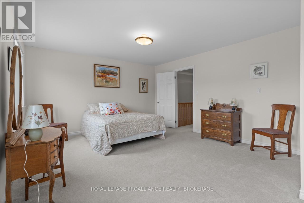 30 Yonge Street, Kingston (Central City West), Ontario  K7M 1E3 - Photo 22 - X12101704