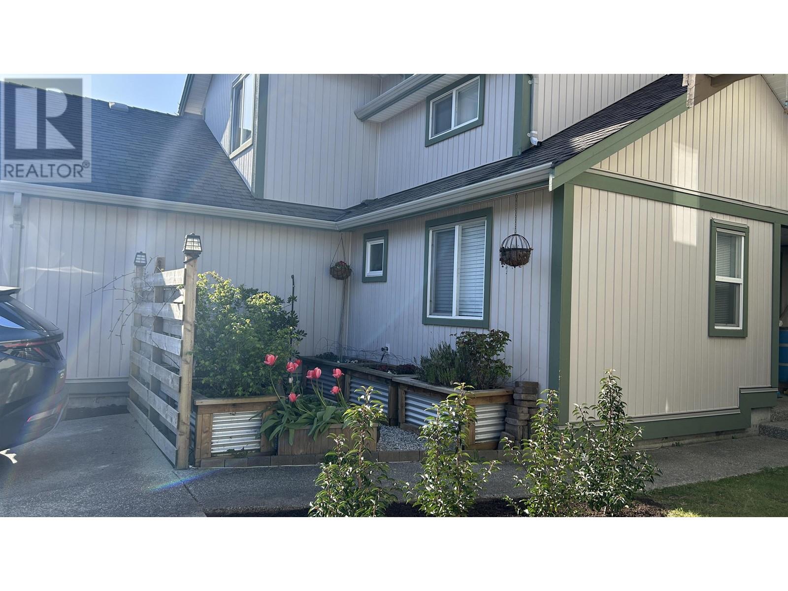 49 735 Park Road, Gibsons, British Columbia  V0N 1V7 - Photo 2 - R2981356