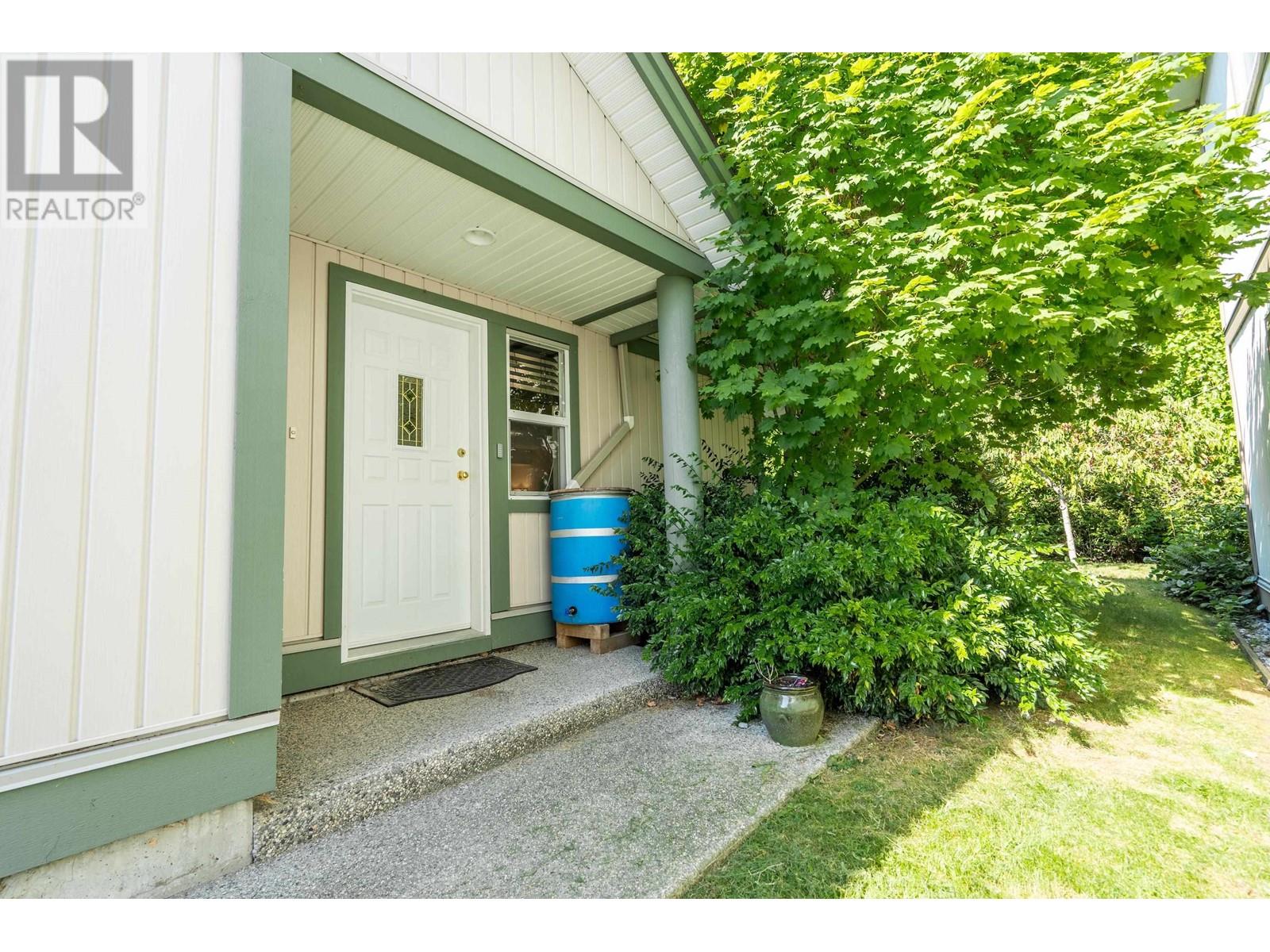 49 735 Park Road, Gibsons, British Columbia  V0N 1V7 - Photo 3 - R2981356
