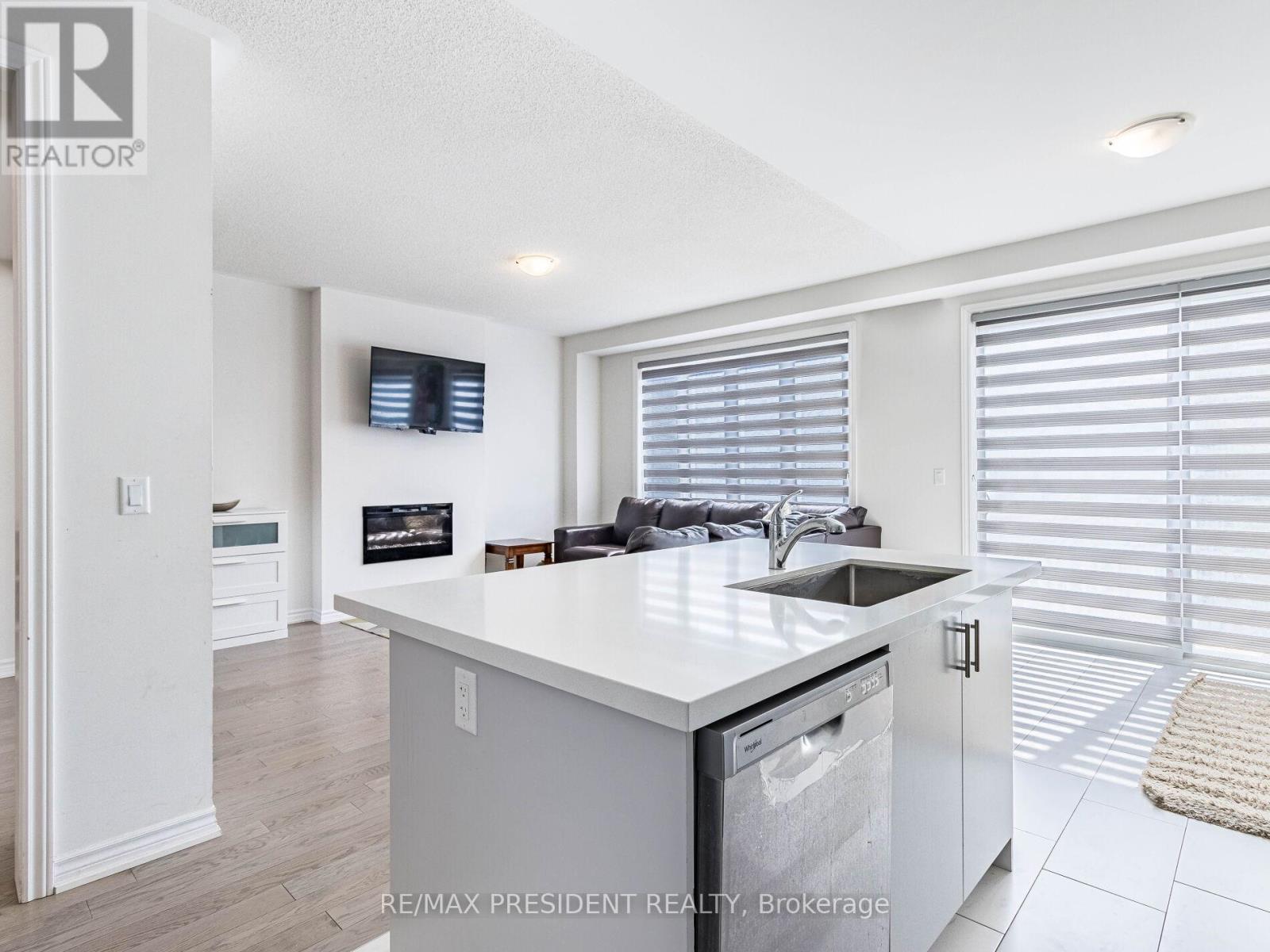 30 Camino Real Drive, Caledon, Ontario  L7C 4L9 - Photo 13 - W12101444