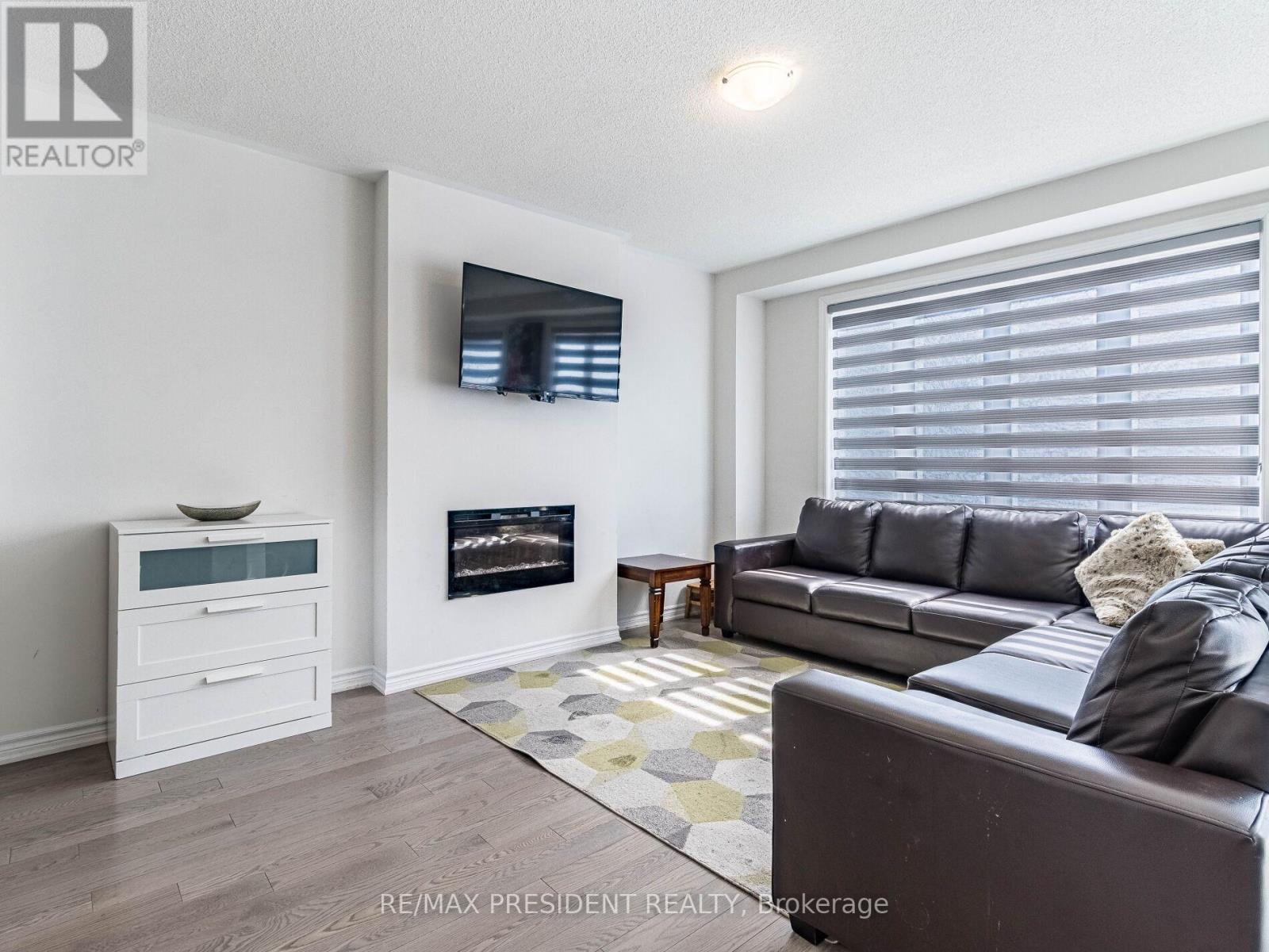 30 Camino Real Drive, Caledon, Ontario  L7C 4L9 - Photo 19 - W12101444