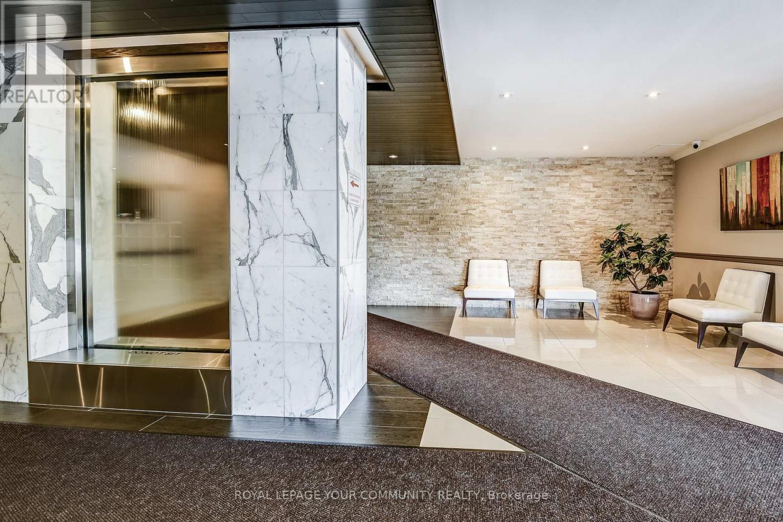Property at 1106 - 1485 LAKESHORE ROAD E image 3