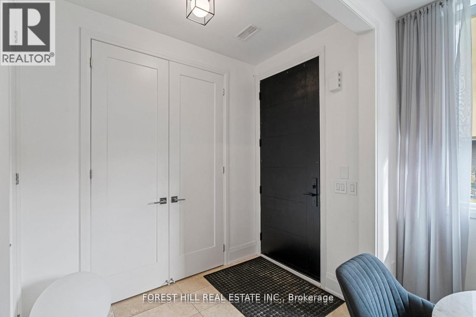 Property at 4 - 18 GREENBRIAR ROAD image 2