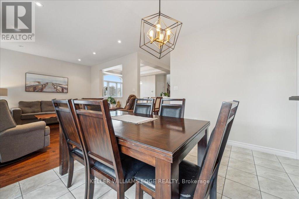 28 Greti Drive, Hamilton, Ontario  L9B 0C9 - Photo 12 - X12101442