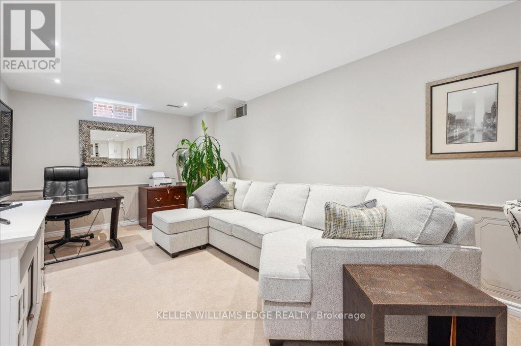 28 Greti Drive, Hamilton, Ontario  L9B 0C9 - Photo 33 - X12101442