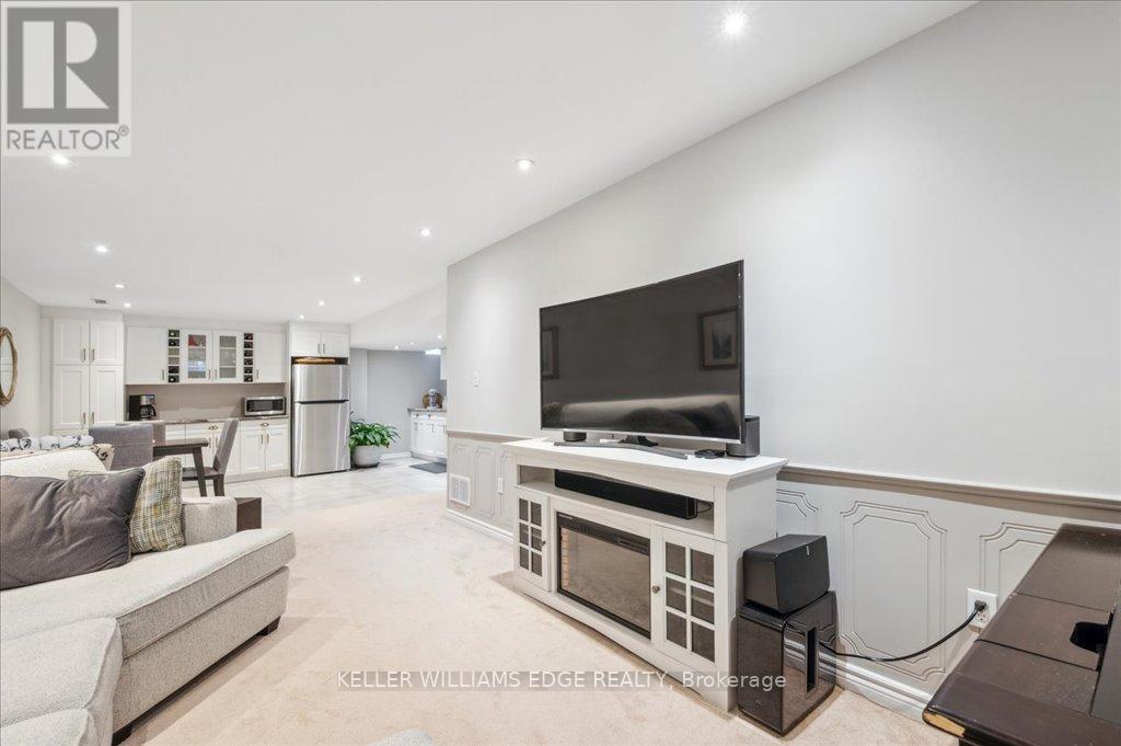 28 Greti Drive, Hamilton, Ontario  L9B 0C9 - Photo 35 - X12101442
