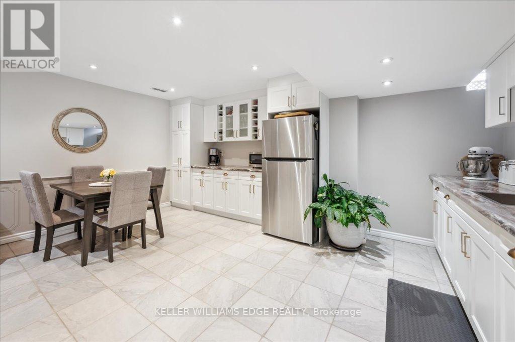 28 Greti Drive, Hamilton, Ontario  L9B 0C9 - Photo 38 - X12101442