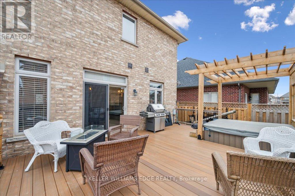 28 Greti Drive, Hamilton, Ontario  L9B 0C9 - Photo 41 - X12101442