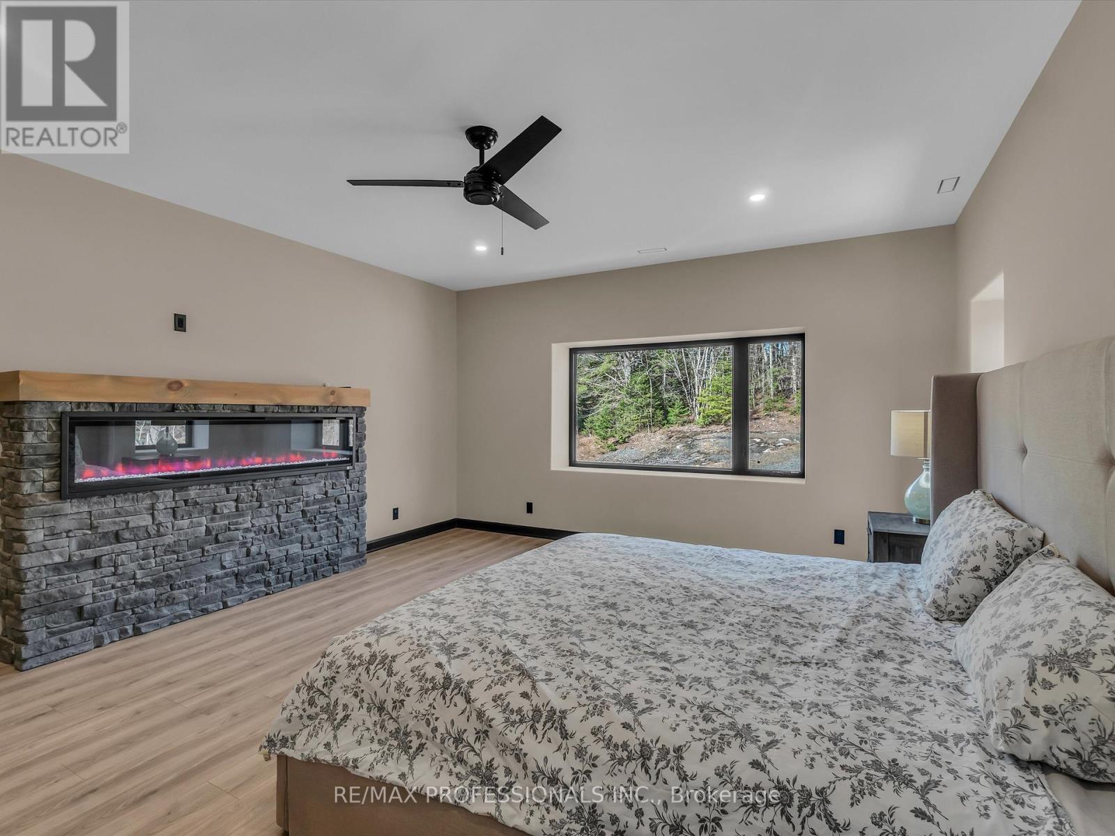 2320 Highway 117, Lake Of Bays, Ontario  P0B 1A0 - Photo 31 - X12101550