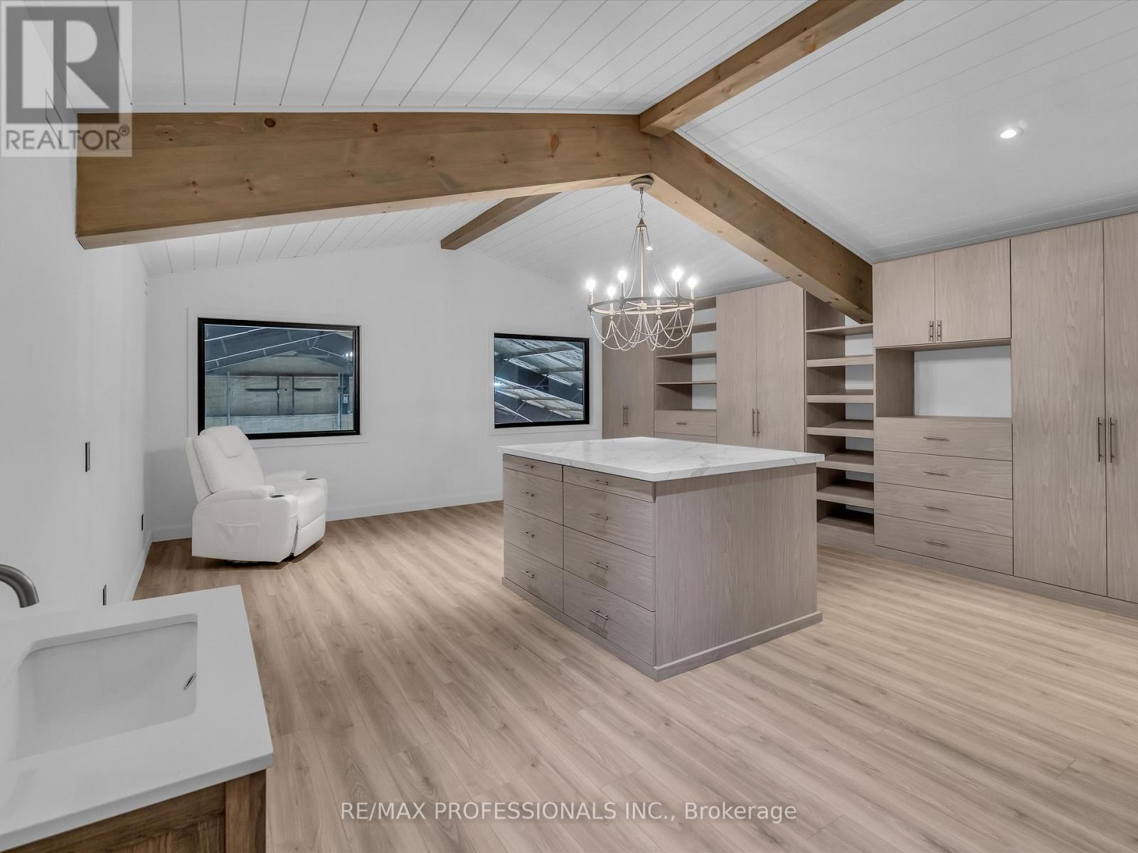 2320 Highway 117, Lake Of Bays, Ontario  P0B 1A0 - Photo 35 - X12101550