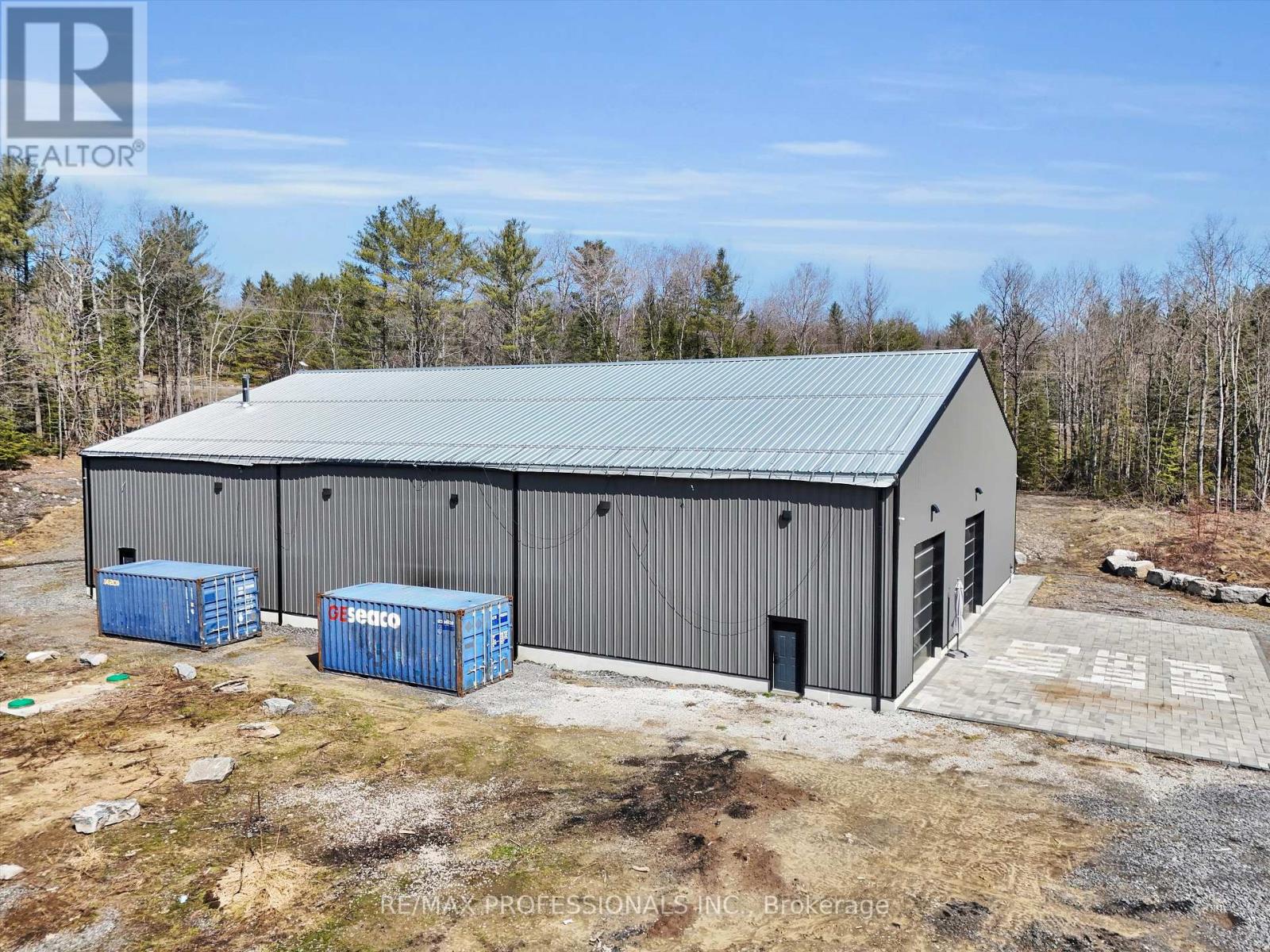 2320 Highway 117, Lake Of Bays, Ontario  P0B 1A0 - Photo 37 - X12101550