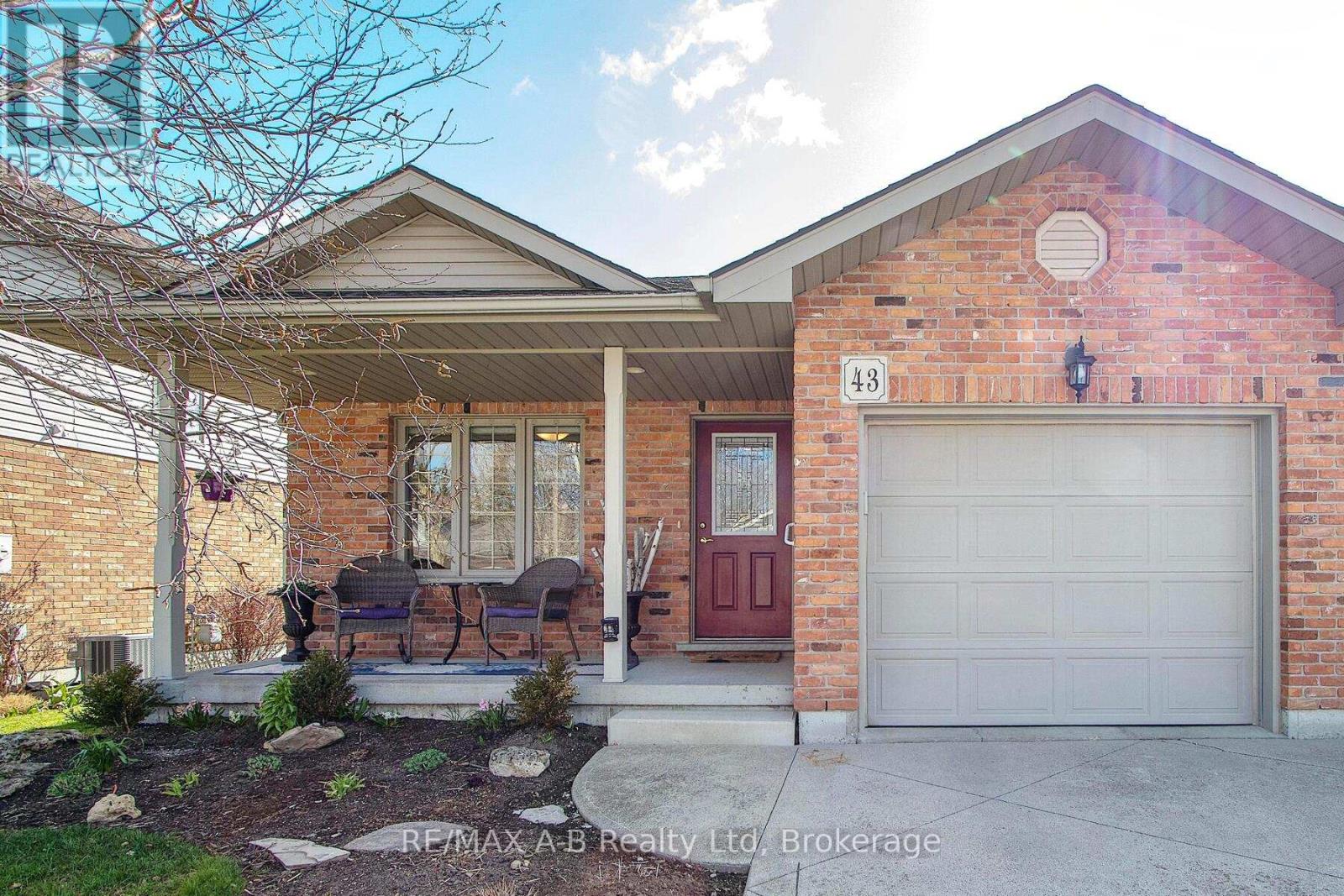 43 ABRAHAM DRIVE, Stratford, Ontario