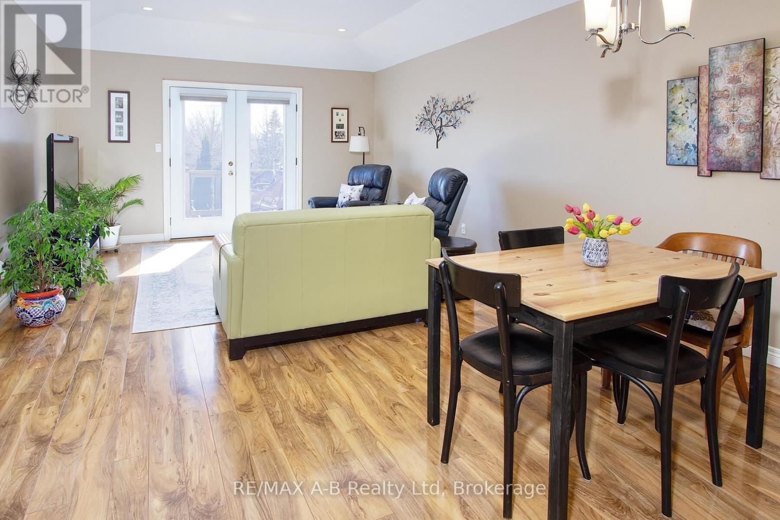 43 Abraham Drive, Stratford, Ontario  N5A 8A9 - Photo 14 - X12101623