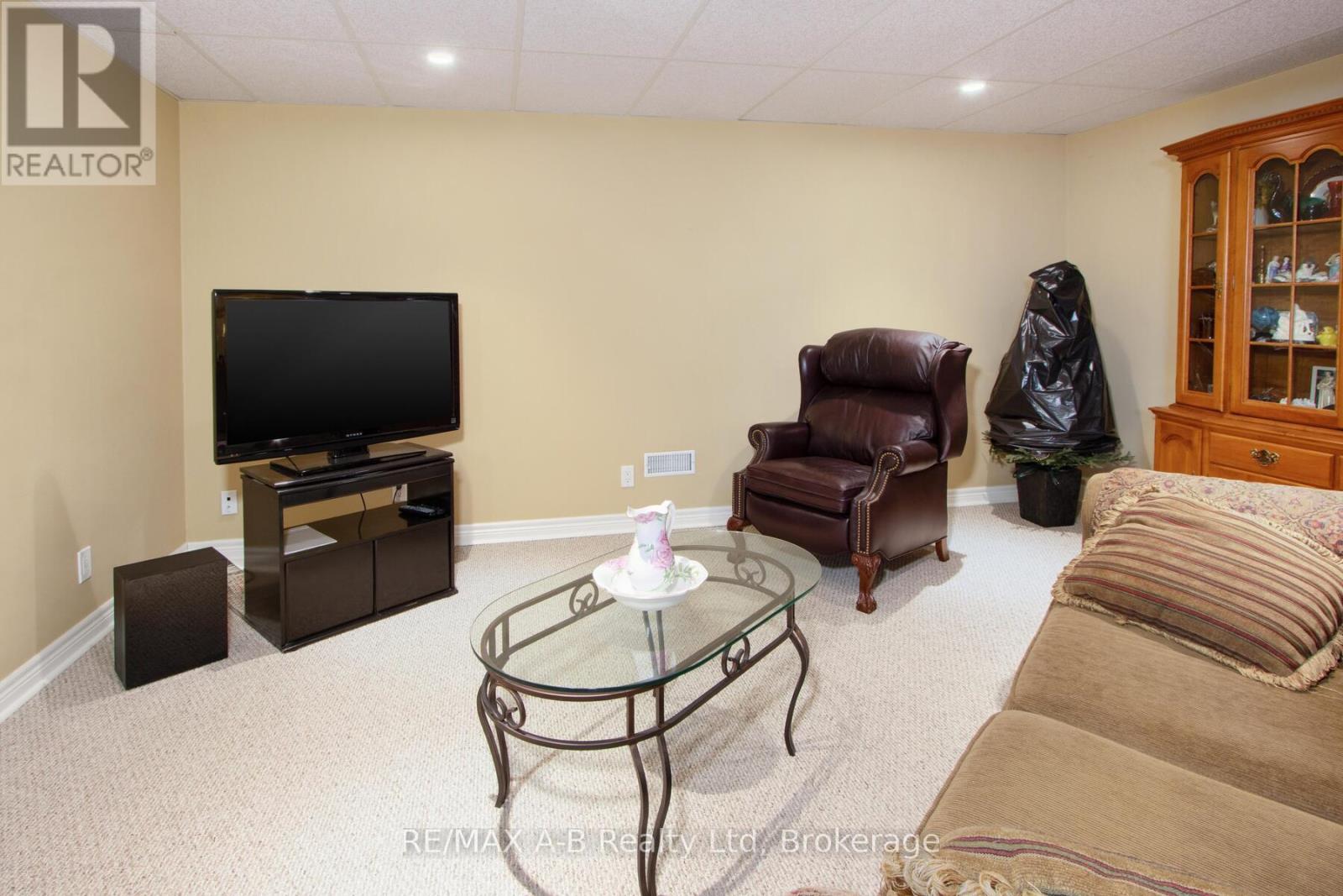 43 Abraham Drive, Stratford, Ontario  N5A 8A9 - Photo 22 - X12101623