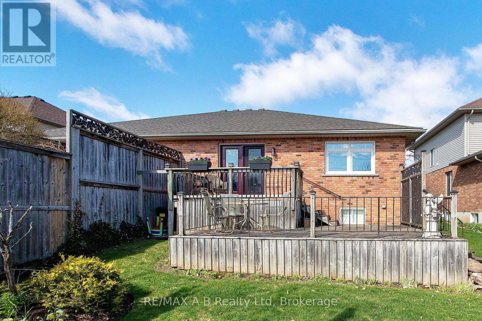 43 Abraham Drive, Stratford, Ontario  N5A 8A9 - Photo 35 - X12101623