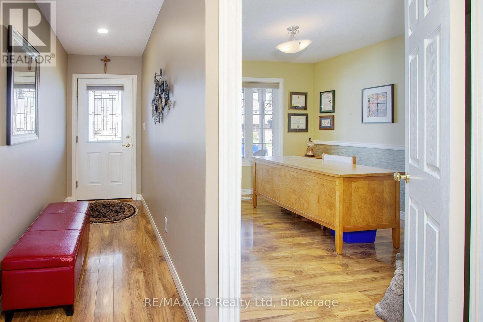 43 Abraham Drive, Stratford, Ontario  N5A 8A9 - Photo 7 - X12101623
