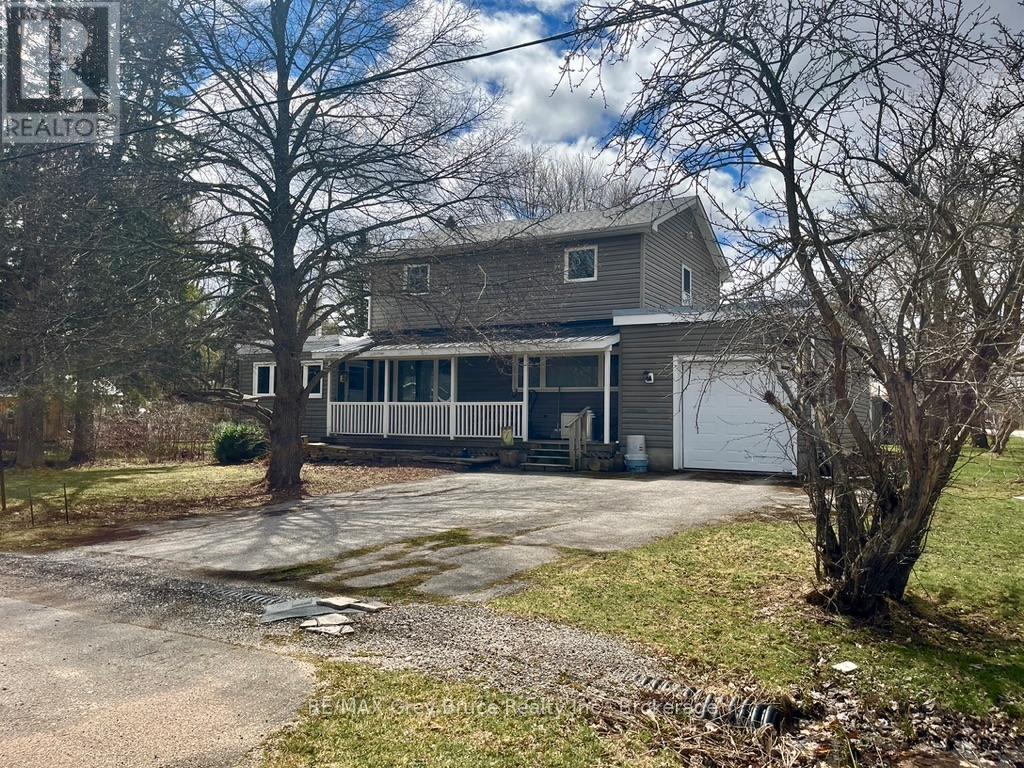 868 16th Street W, Georgian Bluffs, Ontario  N4K 6V5 - Photo 1 - X12101668