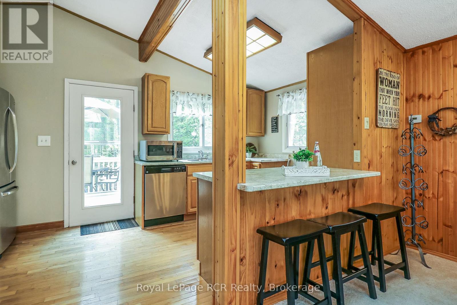 112 Cameron Street, Blue Mountains, Ontario  N0H 2P0 - Photo 13 - X12101669