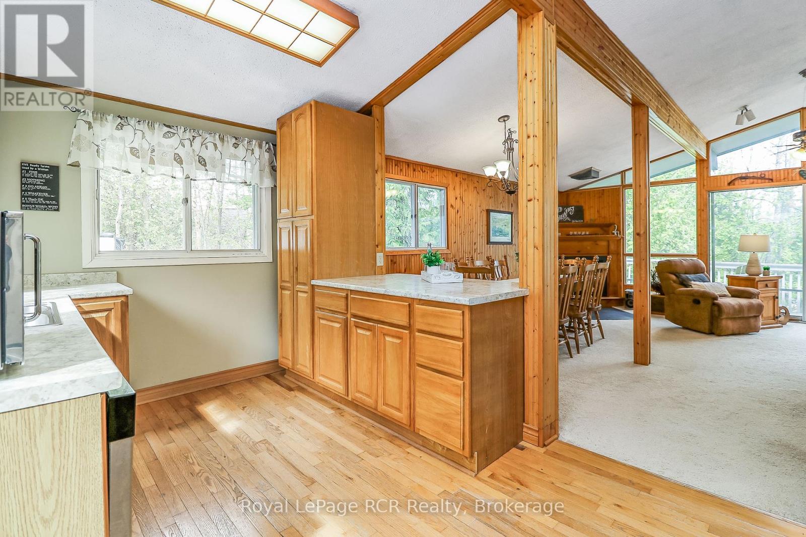 112 Cameron Street, Blue Mountains, Ontario  N0H 2P0 - Photo 14 - X12101669