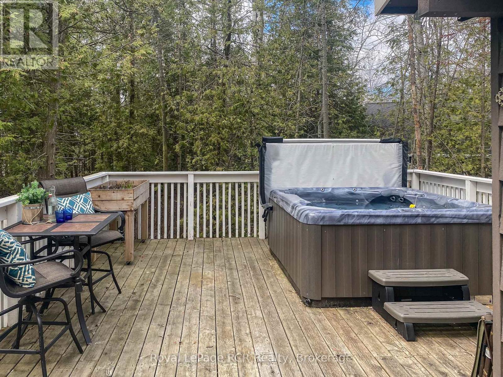 112 Cameron Street, Blue Mountains, Ontario  N0H 2P0 - Photo 19 - X12101669