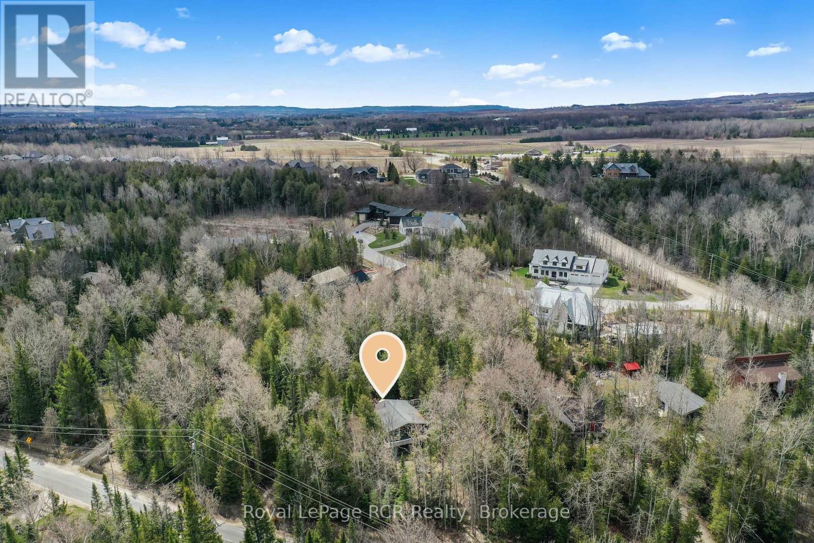 112 Cameron Street, Blue Mountains, Ontario  N0H 2P0 - Photo 34 - X12101669