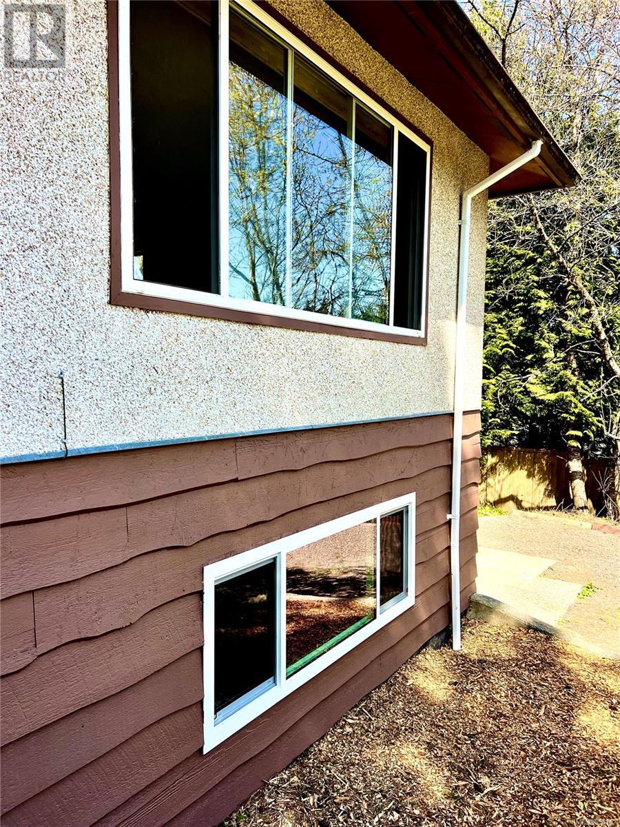 Property at 5508 Godfrey Rd SE image 3